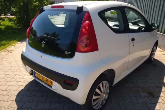 Peugeot 107 (2011) thumbnail 5