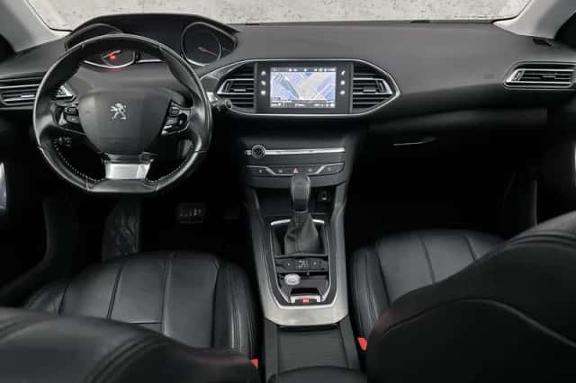 Peugeot 308 (2018) thumbnail 2