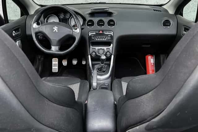 Peugeot 308 (2014) thumbnail 2
