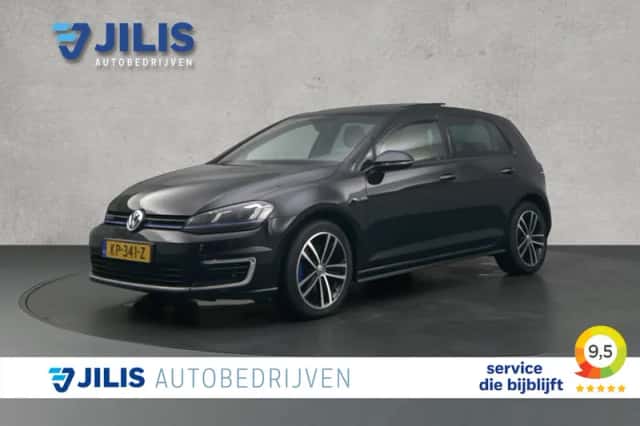 Volkswagen Golf (2016) thumbnail 1