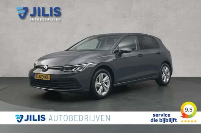Volkswagen Golf (2024) thumbnail 1