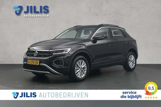 Volkswagen T-Roc (2023) thumbnail 1