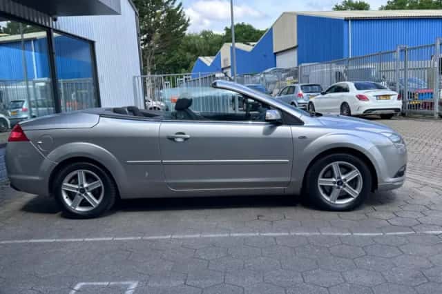Ford Focus (2007) thumbnail 4