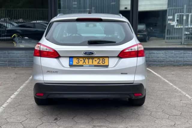 Ford Focus (2014) thumbnail 5