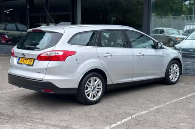 Ford Focus (2014) thumbnail 6