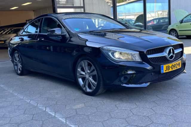 Mercedes-Benz CLA-Klasse (2013) thumbnail 1