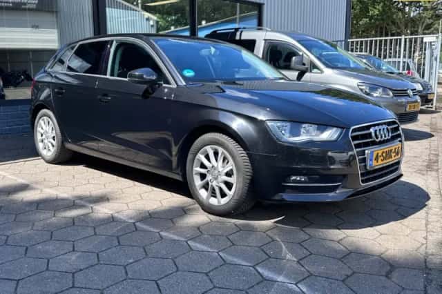 Audi A3 (2013) thumbnail 1