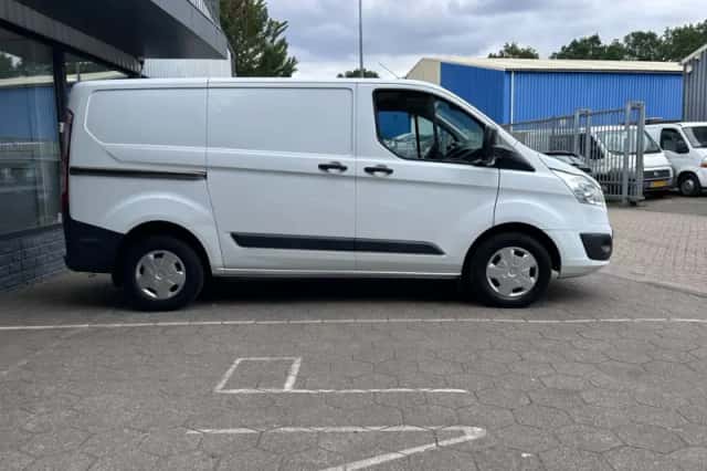 Ford Transit Custom (2016) thumbnail 4