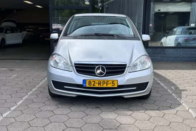 Mercedes-Benz A-Klasse (2011) thumbnail 2
