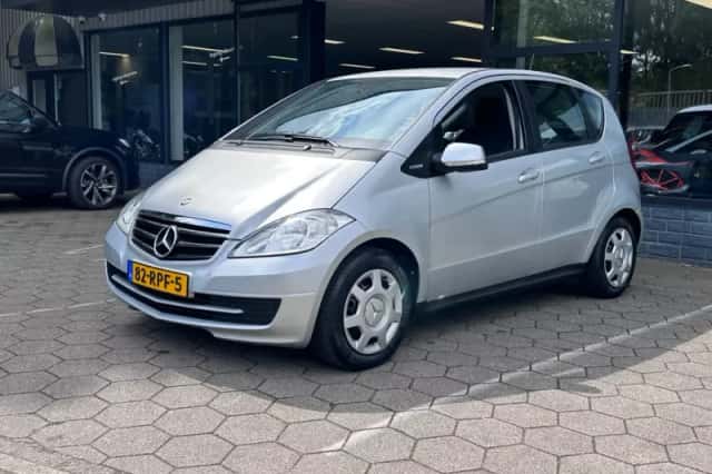 Mercedes-Benz A-Klasse (2011) thumbnail 3