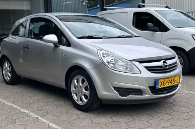 Opel Corsa (2008) thumbnail 1