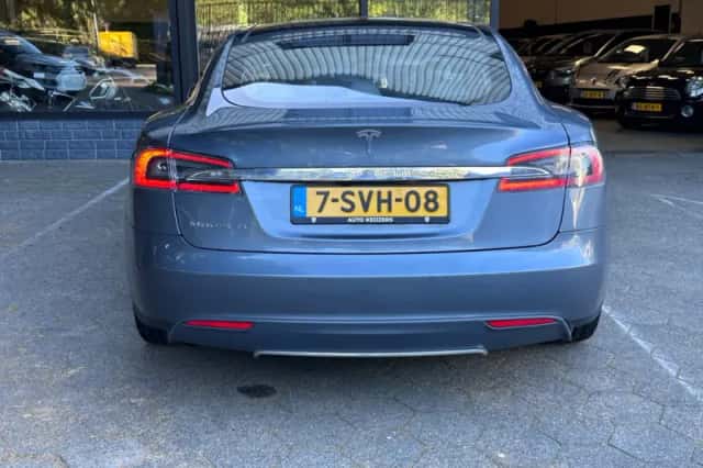 Tesla Model S (2026) thumbnail 5