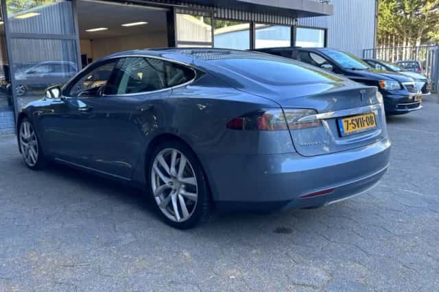 Tesla Model S (2026) thumbnail 6