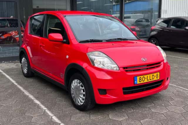 Daihatsu Sirion (2010) thumbnail 1