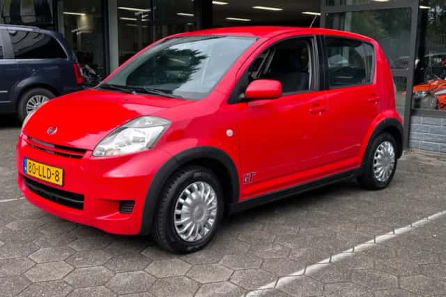Daihatsu Sirion (2010) thumbnail 3