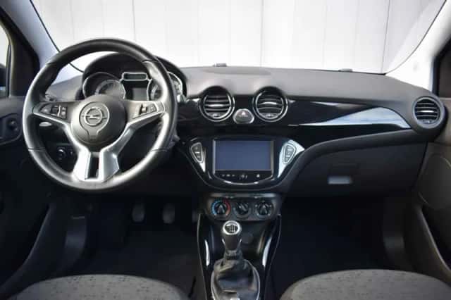 Opel Adam (2015) thumbnail 2