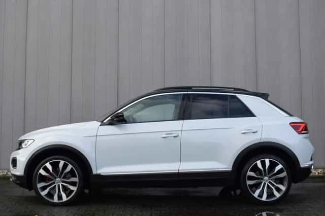 Volkswagen T-Roc (2018) thumbnail 3