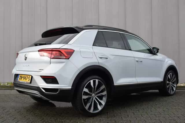 Volkswagen T-Roc (2018) thumbnail 5