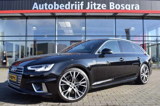 Audi A4 (2019) thumbnail 1
