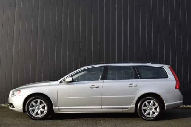 Volvo V70 (2011) thumbnail 3