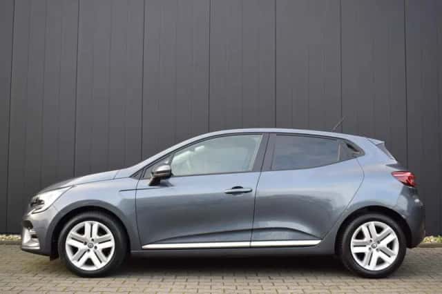 Renault Clio (2020) thumbnail 3