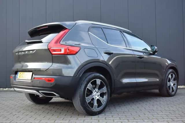 Volvo XC40 (2019) thumbnail 4
