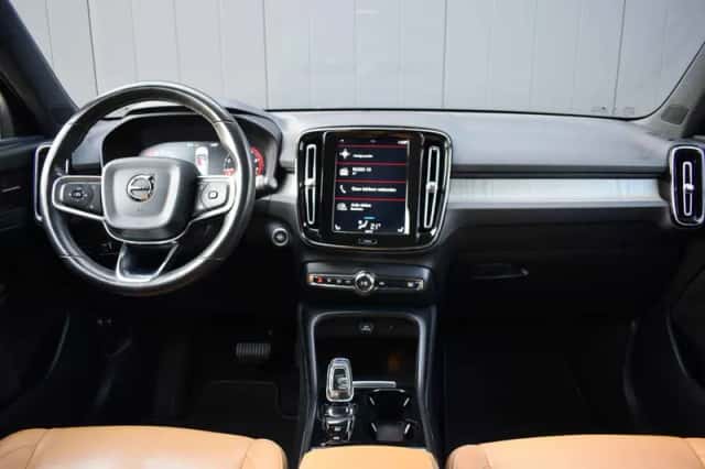 Volvo XC40 (2019) thumbnail 5
