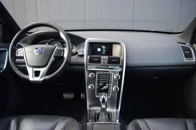 Volvo XC60 (2016) thumbnail 6