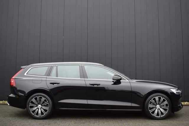 Volvo V60 (2019) thumbnail 4