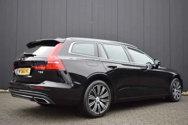 Volvo V60 (2019) thumbnail 5