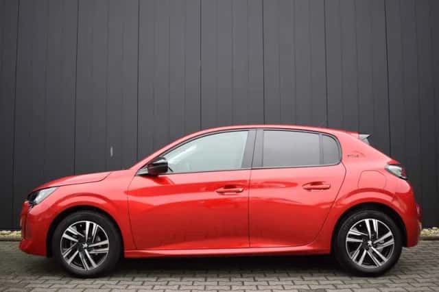 Peugeot 208 (2023) thumbnail 3