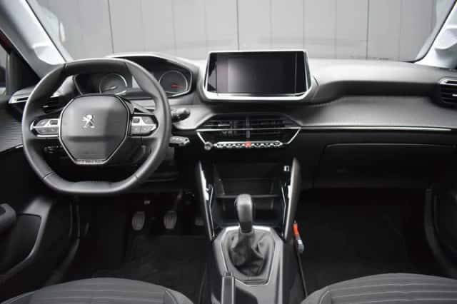 Peugeot 208 (2023) thumbnail 6