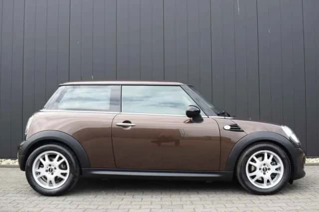 MINI One (2010) thumbnail 4