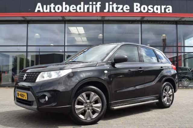 Suzuki Vitara (2015) thumbnail 1