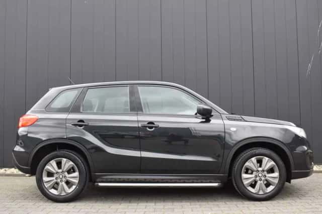 Suzuki Vitara (2015) thumbnail 4