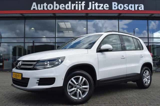 Volkswagen Tiguan (2013) thumbnail 1