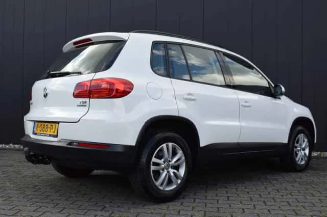 Volkswagen Tiguan (2013) thumbnail 5