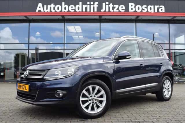 Volkswagen Tiguan (2016) thumbnail 1