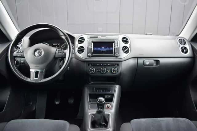Volkswagen Tiguan (2016) thumbnail 6