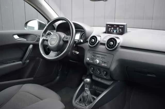 Audi A1 (2014) thumbnail 2