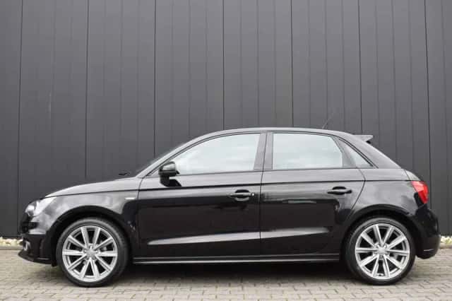 Audi A1 (2014) thumbnail 3
