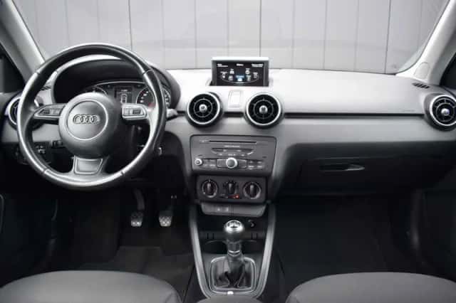 Audi A1 (2014) thumbnail 6