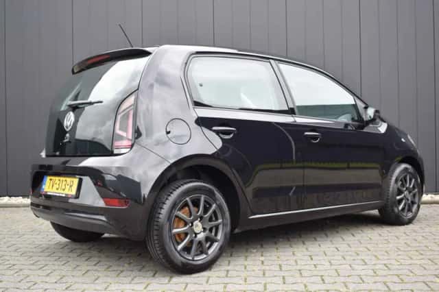 Volkswagen Up! (2018) thumbnail 5
