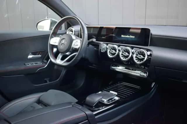 Mercedes-Benz A-Klasse (2019) thumbnail 2