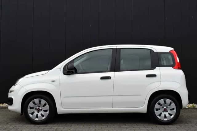 Fiat Panda (2015) thumbnail 3