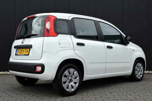 Fiat Panda (2015) thumbnail 5