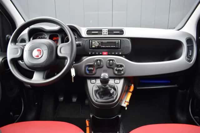 Fiat Panda (2015) thumbnail 6