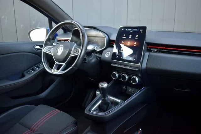 Renault Clio (2019) thumbnail 2