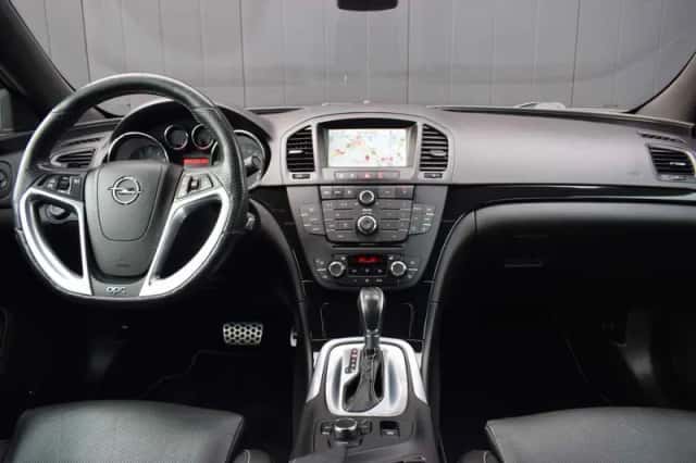 Opel Insignia (2012) thumbnail 6