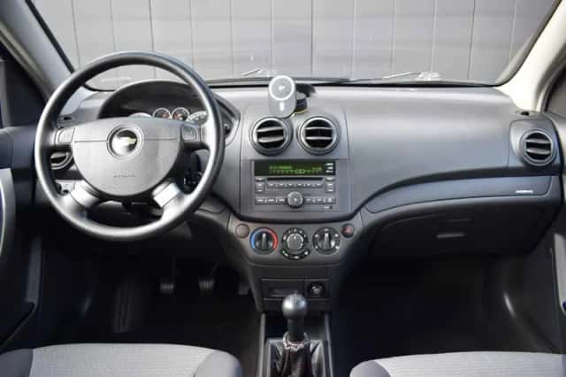 Chevrolet Aveo (2009) thumbnail 6